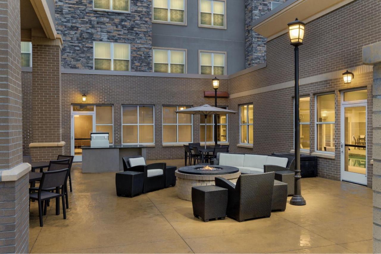 Residence Inn By Marriott Kansas City At The Legends Exterior foto